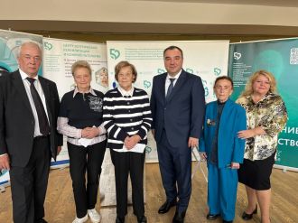 Ветераны и почетные сотрудники ФМБЦ им.А.И. Бурназяна ФМБА России на торжественном мероприятии к 80-летию атомной отрасли страны