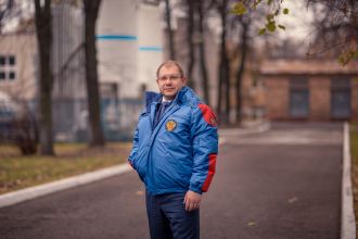 Коллектив ФМБЦ им. А.И. Бурназяна ФМБА России поздравляет мужчин с Днём защитника Отечества!