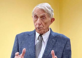 90-лет исполнилось Льву Рождественскому