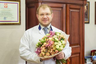 Дорогие женщины! Сердечно поздравляем вас с прекрасным весенним праздником - Международным женским днём!