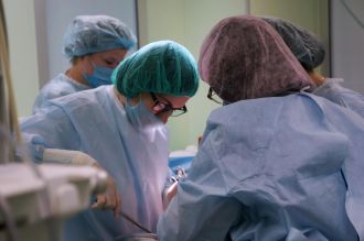 Отделение гинекологии предлагает пациентам лечение гинекологических и онкологических заболеваний по федеральным квотам и ОМС