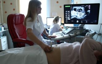 В РФ могут увеличить пособия по беременности для студенток