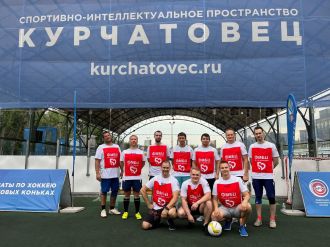 Команда ФМБЦ им.А.И.Бурназяна приняла участие в турнире по мини-футболу