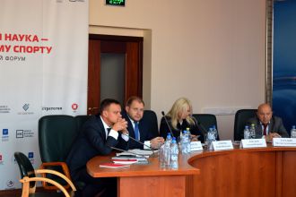 Генеральный директор ФМБЦ им. А.И. Бурназяна А.С. Самойлов на заседании рабочей группы по развитию спортивной медицины