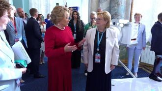 Председатель Совета Федерации Валентина Матвиенко и руководитель ФМБА России Вероника Скворцова дали старт Международной акции «Донорское сердце» на ЕЖФ-2024