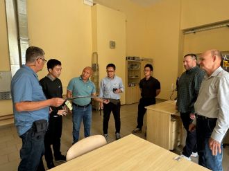 Делегация из Вьетнама ознакомилась с научными разработками ФМБЦ им.А.И. Бурназяна