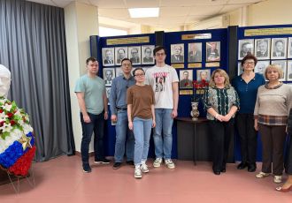 Сотрудники ФМБЦ им.А.И. Бурназяна почтили память ветеранов Великой Отечественной войны