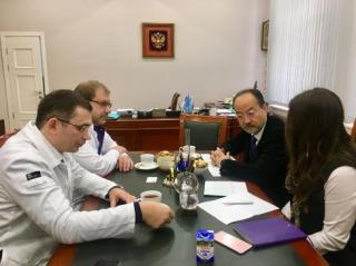 2 марта 2018 года генеральный директор ФГБУ ГНЦ ФМБЦ им. А.И. Бурназяна ФМБА России А.С.  Самойлов и заместитель главного врача по хирургии С.Э. Восканян провели встречу с Генеральным секретарем IASGO –  профессором Киочи Такаори.