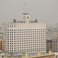 Кабмин РФ поддержал расширение запрета на увольнение кормильца многодетной семьи