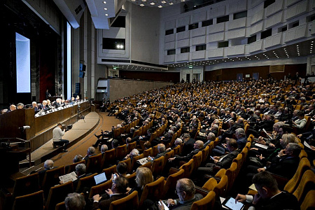 Руководитель ФМБА России Вероника Скворцова обратилась с приветствием к участникам общего собрания Российской академии наук