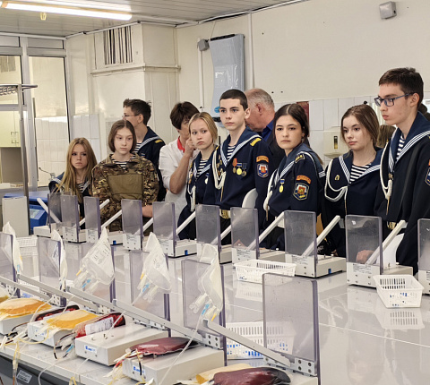 Кадетам Молодежного Учебного Центра г.Москвы рассказали о важности донорства крови