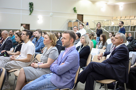 Главные внештатные специалисты ФМБА России и сотрудники ФГБУ ГНЦ ФМБЦ им. А.И. Бурназяна ФМБА России совместно с ЦСИ ФМБА России провели секционное заседание «Радиология и радиофармтерапия в системе ФМБА России»