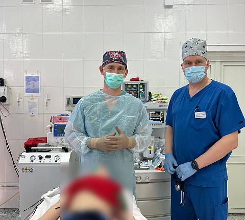 Завотделением челюстно-лицевой и костно-пластической хирургии Тихон Серебров принял участие в благотворительной акции "Операция Улыбка"