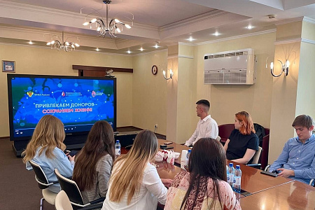 Центр крови ФМБА России наградил музыкальное объединение ФМБЦ им.А.И. Бурназяна