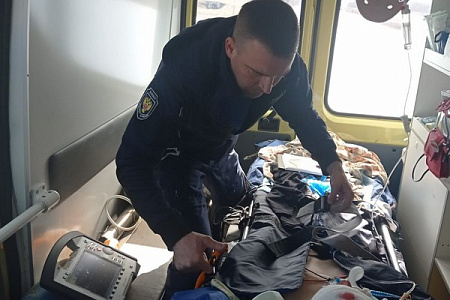 Сегодня День фельдшера. День тех, кто ежедневно, ежечасно несет службу во имя спасения человеческих жизней и сохранения здоровья каждого из нас