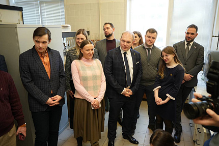 Научный сотрудник ГНЦ ФМБЦ им.А.И.Бурназяна ФМБА России на встрече с депутатом Госдумы Александром Мажугой
