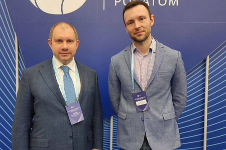 Генеральный директор ФМБЦ им. А.И. Бурназяна ФМБА России Александр Самойлов обратился с приветствием к участникам Всероссийского форума «РАДИОФАРМАЦЕВТИКА – РАДИОФАРМИНДУСТРИЯ – ЯДЕРНАЯ МЕДИЦИНА – 2025»