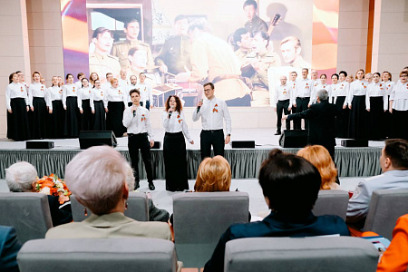 В ФМБА России прошел торжественный вечер, посвященный 80-летию Великой Победы – высшей ведомственной награды удостоились ветераны ВОВ, которые работали в ФМБЦ им.А.И. Бурназяна ФМБА России