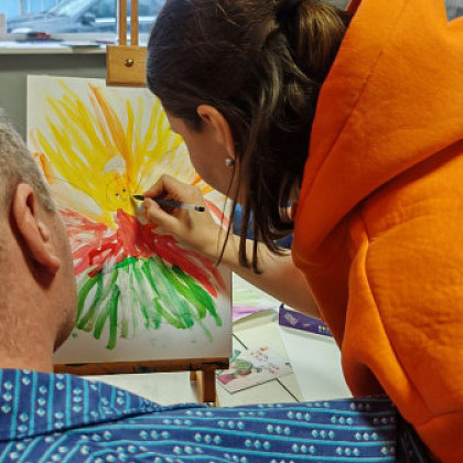 Для военнослужащих, находящих на лечении и реабилитации в ГНЦ ФМБЦ им.А.И.Бурназяна ФМБА России, прошел сеанс арт-терапии 