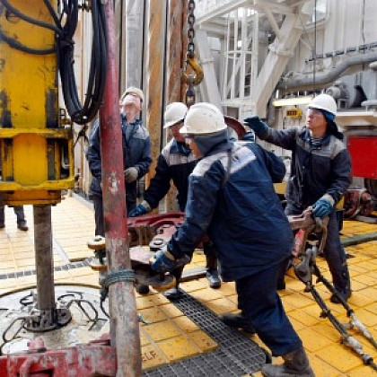 Бюджет РФ в августе дополнительно получит 359,5 млрд рублей нефтегазовых доходов