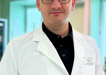 Онкоуролог ФМБЦ им.А.И. Бурназяна Эдуард Галлямов занял первое место в «Премии ПроДокторов-2024»