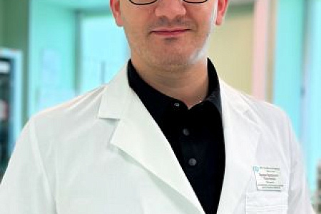 Онкоуролог ФМБЦ им.А.И. Бурназяна Эдуард Галлямов занял первое место в «Премии ПроДокторов-2024»