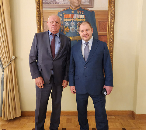 Генеральный директор ФМБЦ им. А.И. Бурназяна Александр Самойлов  выступил с докладом на выездном заседании Бюро отделения медицинских наук РАН