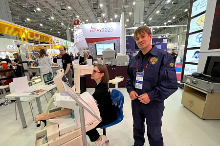 Электронные системы медосмотров и мобильные комплексы. ФМБЦ им. А.И. Бурназяна на форуме "Армия-2023"