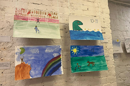 Творческие работы военнослужащих, которые находятся на лечении и реабилитации в ФМБЦ им.А.И. Бурназяна, представлены на выставке «Мы вместе! Своя сила в искусстве»