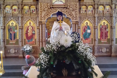 В храмовом корпусе во имя святителя Луки Крымского ФМБЦ им. А.И.Бурназяна ФМБА России 6 января 2023 года   в Рождественский Сочельник прошло уставное богослужение