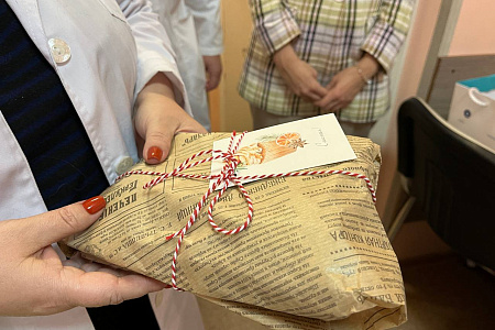 ФМБЦ им.А.И. Бурназяна поздравил пациентов с Днем Героев Отечества