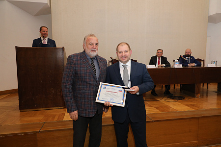 «За вклад в науку»: коллектив ГНЦ ФМБЦ им.А.И. Бурназяна удостоился благодарности за разработку и внедрение инновационных технологий