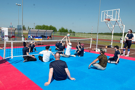 Сотрудники ФМБЦ им.А.И. Бурназяна продемонстрировали разработанный комплекс упражнений для военнослужащих в рамках Паралимпийского урока