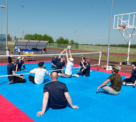 Сотрудники ФМБЦ им.А.И. Бурназяна продемонстрировали разработанный комплекс упражнений для военнослужащих в рамках Паралимпийского урока