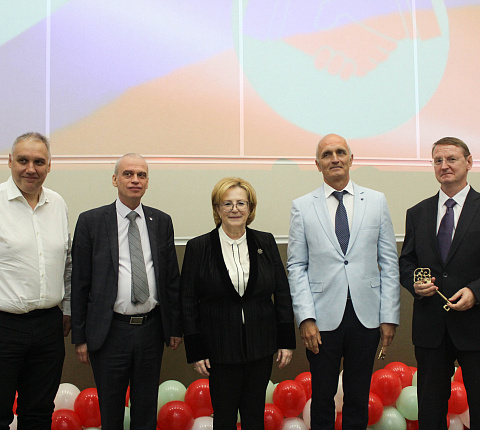 Вероника Скворцова поздравила с Днем знаний ординаторов и студентов ФМБЦ им.А.И. Бурназяна