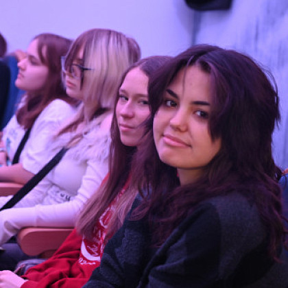 Сотрудники ГНЦ ФМБЦ им. А.И. Бурназяна ФМБА России приняли участие в киновечере «Имя тебе — Победитель», посвящённом Дню защитника Отечества.