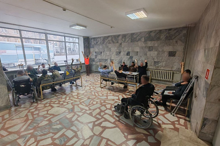 В ФМБЦ им.А.И. Бурназяна ФМБА России состоялся тренинг по антистрессовому дыханию для военнослужащих, которые находятся на лечении и реабилитации в Центре