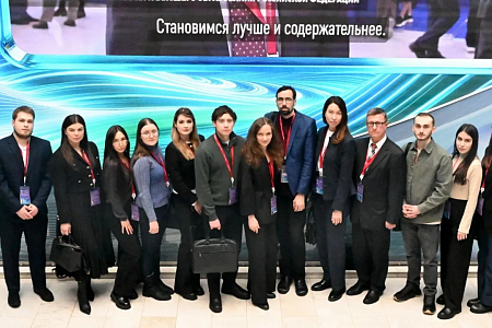 Ординаторы медико-биологического университета инноваций и непрерывного образования ФГБУ ГНЦ ФМБЦ имени А.И. Бурназяна ФМБА Росси приняли участие в Форуме будущих технологий