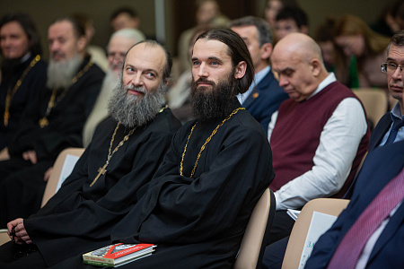 В ФМБЦ им.А.И. Бурназяна состоялась первая научно-богословская конференция