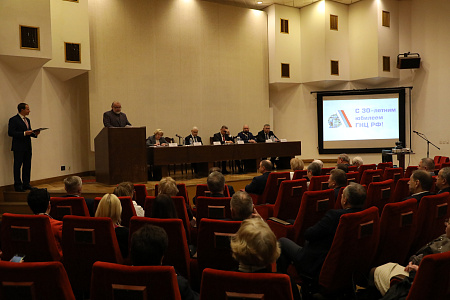 «За вклад в науку»: коллектив ГНЦ ФМБЦ им.А.И. Бурназяна удостоился благодарности за разработку и внедрение инновационных технологий