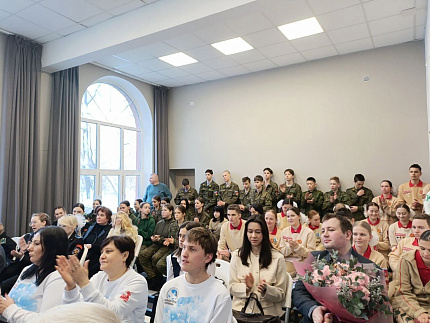 Коллектив ГНЦ ФМБЦ им.А.И.Бурназяна ФМБА России поздравил ветерана Центра Валентину Минаева со 105-летним юбилеем