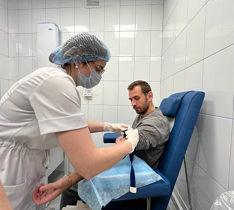 Единороссы северо-запада Москвы приняли участие в донорской акции #ДавайВступай