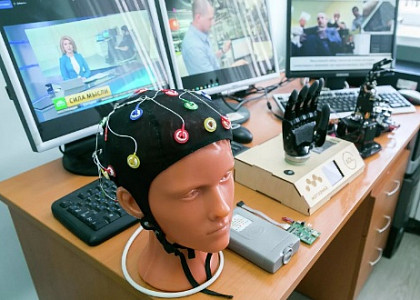 Российские ученые научились управлять компьютером силой мысли