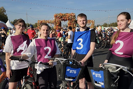 ФМБЦ им.А.И. Бурназяна на Московском осеннем велофестивале