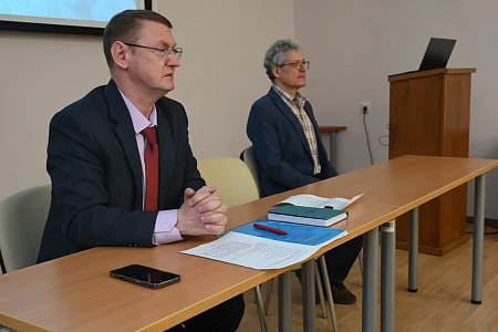 В МБУ ИНО ГНЦ ФМБЦ им.А.И.Бурназяна ФМБА России состоялась апробация кандидатской диссертации заведующего онкоурологическим отделением Центра Владимира Сергеева