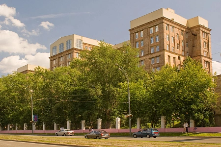 Правительство продлило ФГБУ ГНЦ ФМБЦ им.А.И.Бурназяна ФМБА России статус государственного научного центра