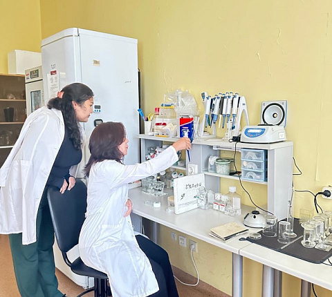 Ученые-биотехнологи из Республики Казахстан прошли обучение по разработке инновационных клеточных продуктов в ГНЦ ФМБЦ им.А.И. Бурназяна ФМБА России