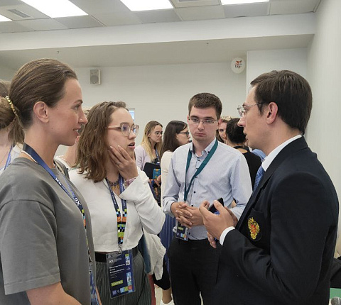 Представители молодежного совета ФМБА России приняли участие в панельной дискуссии "Молодые ученые в медицинской науке: от Москвы до Владивостока" в рамках XII Всероссийского съезда советов молодых ученых и студенческих научных обществ.