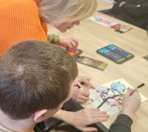 Специалисты ФМБЦ им.А.И. Бурназяна и «Лисена Арт» провели арт-терапию для военнослужащих