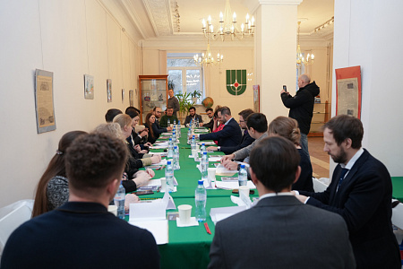 Научный сотрудник Центра Павел Сурин принял участие в круглом столе, приуроченном ко Дню российской науки